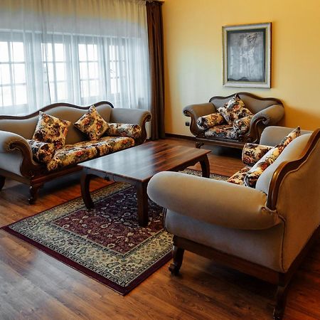 Park Hotel Kokshetau Shchūchīnsk Dış mekan fotoğraf
