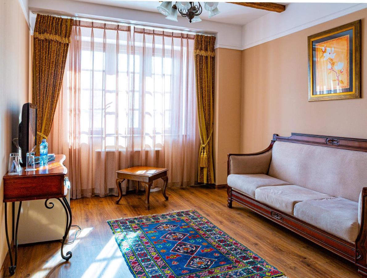 Park Hotel Kokshetau Shchūchīnsk Dış mekan fotoğraf